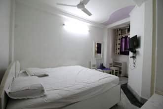 Hotel Green Palace East Delhi, New Delhi 3